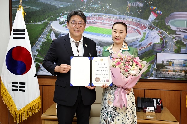 란민 신아태문화예술연합회장, 동아시아문화도시 김해시 홍보대사 위촉