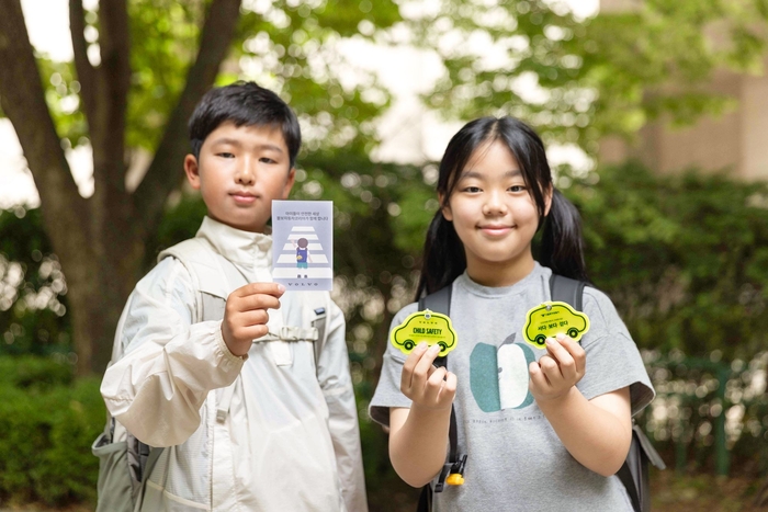 볼보자동차코리아, 서울동작경찰서에 어린이 교통안전을 위한 교통안전 용품 5천개 기증