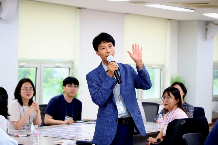 안양시 9일 평직원과 간부직원 함께하는 '리버스 멘토링 실시