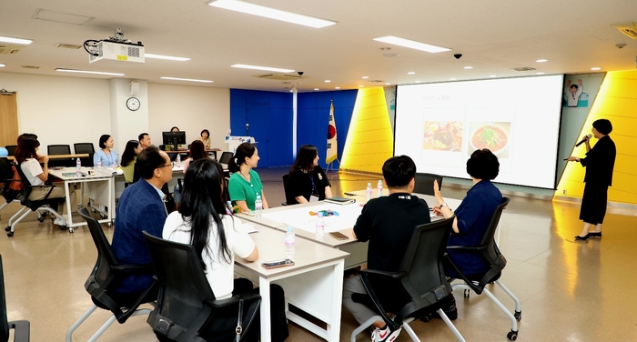 안양시 9일 평직원과 간부직원 함께하는 '리버스 멘토링 실시