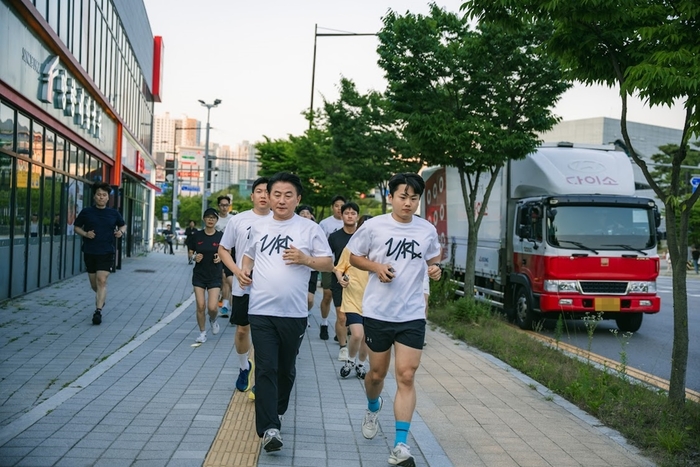 김동근 의정부시장 '민생 속으로' 프로그램 일환으로 관내 러닝 크루 회원들과 만남