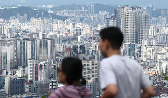 서울 남산에서 바라본 서울 아파트의 모습.연합뉴스