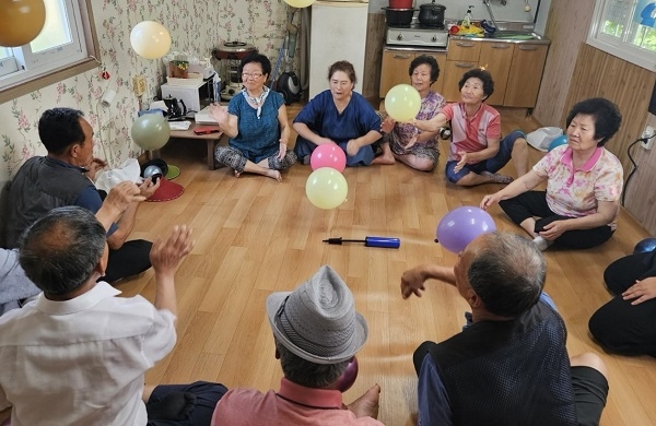 렛츠런파크 부산경남, 찜통더위에 지친 미등록 경로당 도와 '눈길'