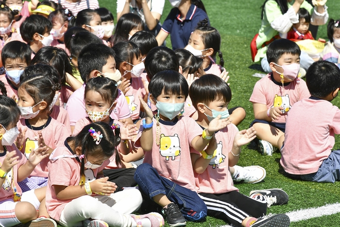 김포시 미래사회에 잘 적응할 수 있는 돌봄과 교육 프로그램으로 지자체 보-교육 패러다임 변화 선도