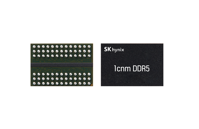 10나노급 6세대 1c 미세 공정을 적용한 16Gb DDR5 D램. 사진=SK하이닉스 제공