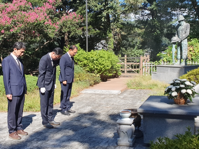 이홍균 신임 경북북부보훈지청장, 충혼탑 참배로 업무 개시