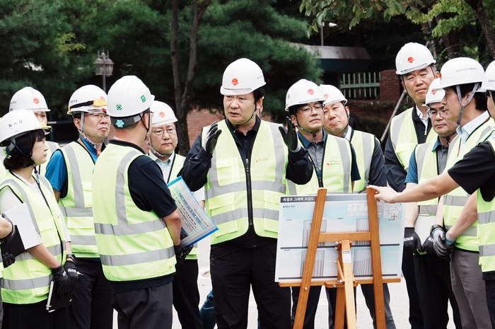 정용기 한국지역난방공사 사장은 추석연휴에 대비해 지난 5일 수원사업소를 방문해 특별안전점검을 했다.