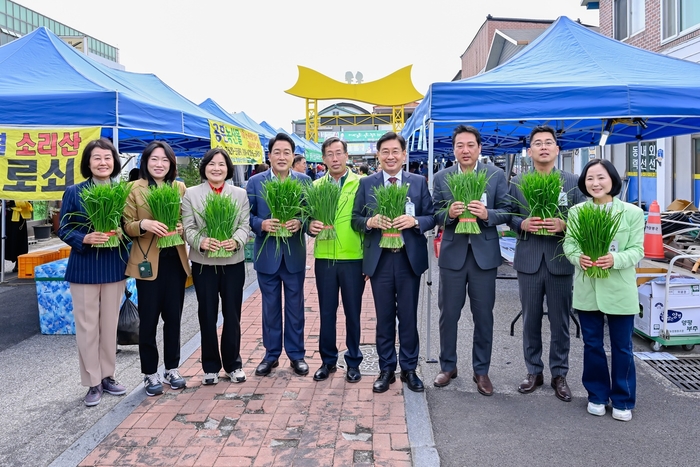 전진선 양평군수 2023년 제4회 양평부추축제 응원방문