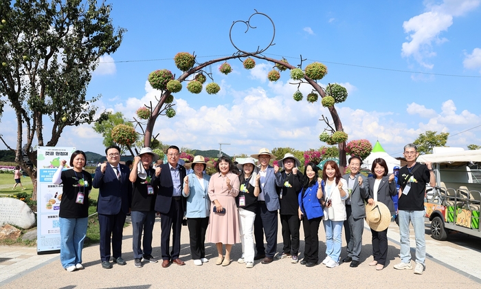 시흥시의회 27일 2024년 제19회 시흥갯골축제 현장 방문