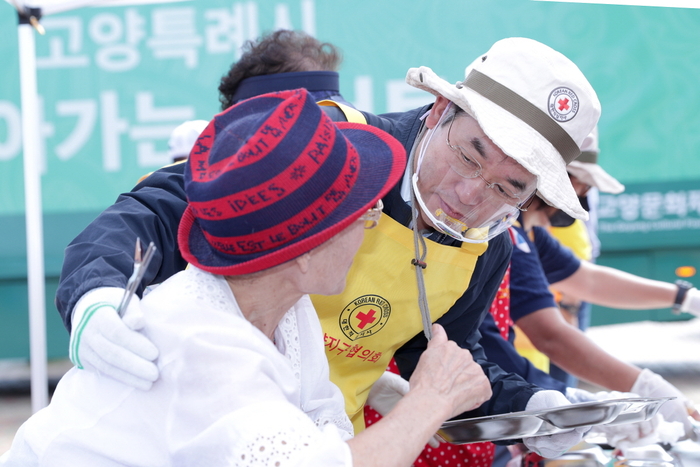 이동환 고양특례시장 28일 '따뜻한 한 끼 나눔' 봉사 동참