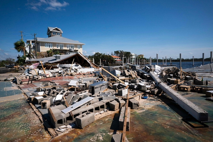 US-HURRICANE-HELENE-HITS-GULF-COAST-OF-FLORIDA