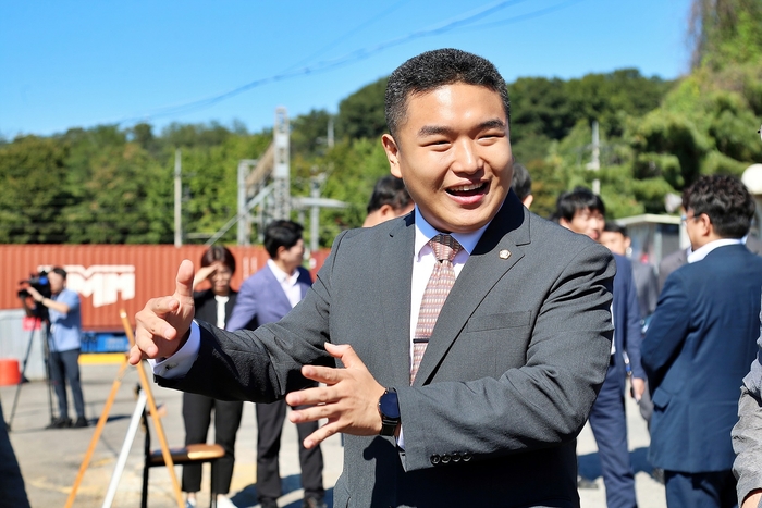 한채훈 의왕시의회 의원 4일 주민대표들과 의왕ICD 인근 도로 창말로 현장방문