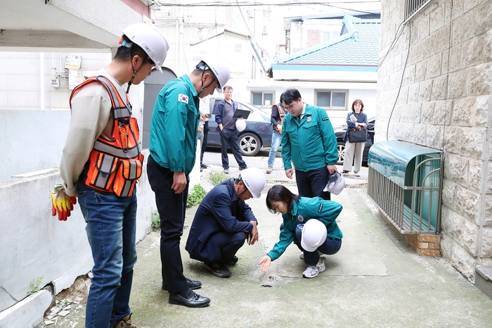 시흥시의회 하수관로정비조사특위 7일 민원발생 대상지 5곳 방문