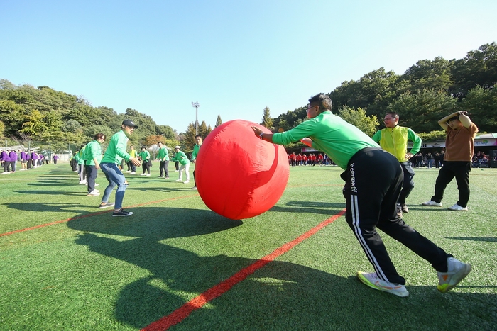 의왕시 12일 2024년 제36회 의왕시 시민의날 기념식 및 한마음 명랑운동회 개최