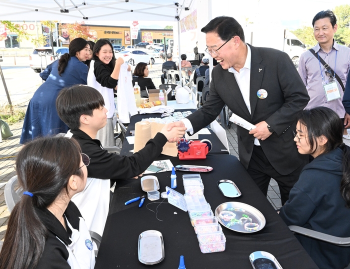 강수현 양주시장 12일 '2024년 양주시 사회적경제 나눔장터 기버마켓' 응원방문