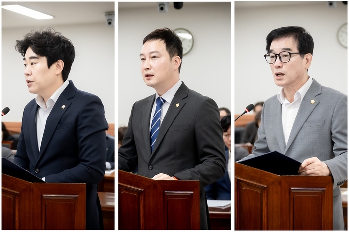 왼쪽부터 김상수, 이진환, 이상기 남양주시의원 조례안 제안설명