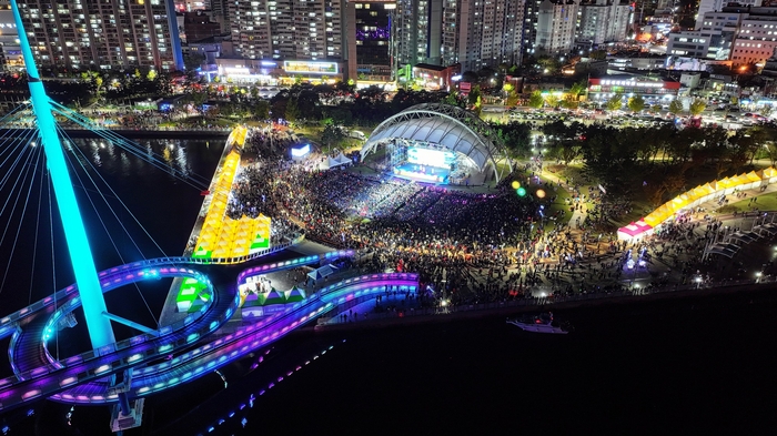 마산가고파 국화축제장 내달 10일까지 자율 관람 계속