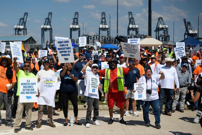 FILES-US-LOGISTICS-TRADE-STRIKE-PORT