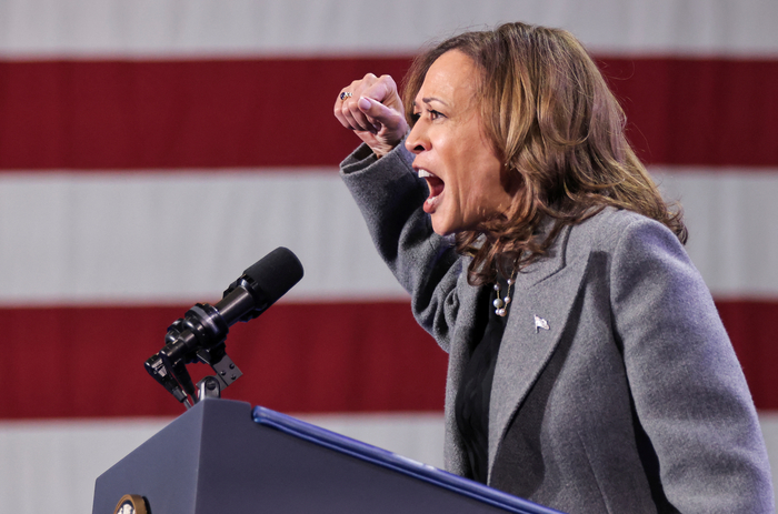 USA-ELECTION/HARRIS