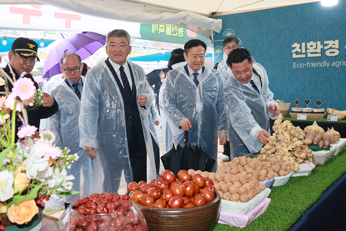 '2024 예천농산물축제' 화려한 개막