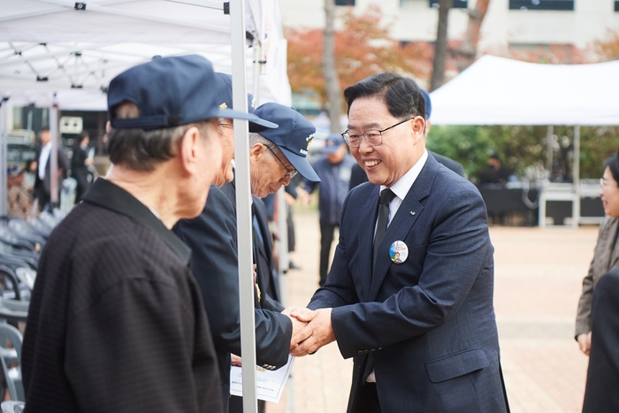 강수현 양주시장 1일 2024년 제18회 6.25참전유공자비 건립 기념식 참석