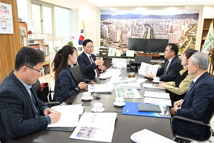 강수현 양주시장-정정래 한국철도공사 부사장 18일 교외선 활성화 방안 논의