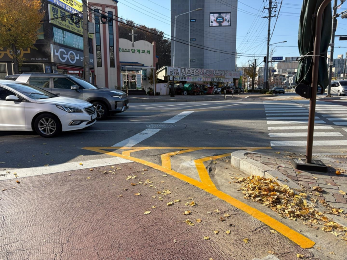 단계동 하이마트 앞 교통섬