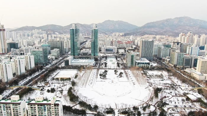 안양시청 및 평촌중앙공원 설경