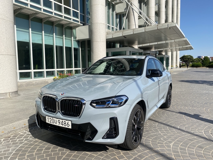 BMW X4 m40i. 사진=이찬우 기자