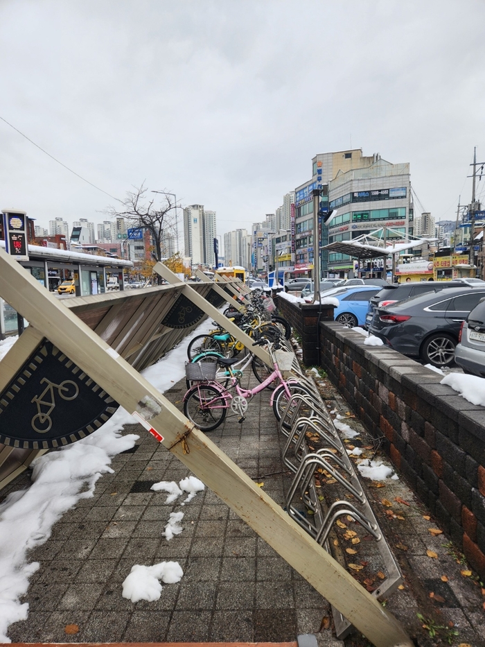 군포역 자전거거치대