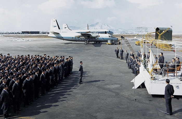 1969년 3월 6일 김포국제공항에서 거행된 대한항공공사(KAL) 인수식 현장. 사진=대한항공 제공