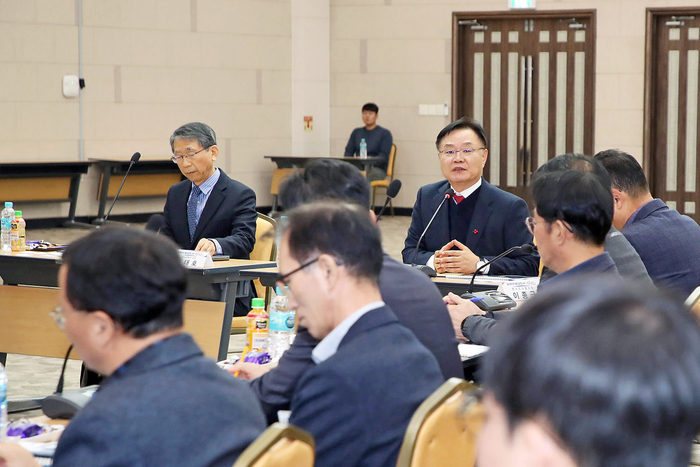 홍남표 창원시장 “시민 만족하는 하수도 관리 효율성 높일 것