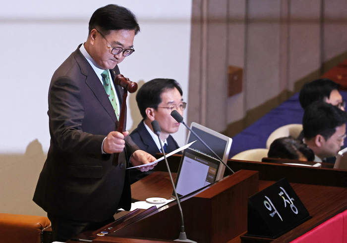 찬성 204표, 대통령 탄핵안 가결