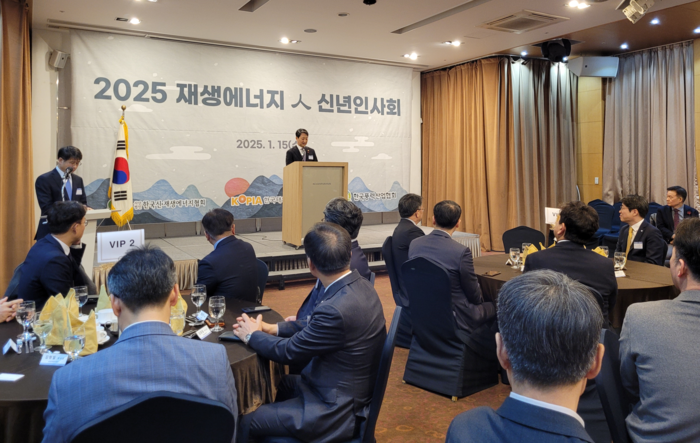 안덕근 산업통상자원부 장관이 15일 서울 강남구 SC컨벤션센터에서 열린 '재생에너지인 신년 인사회'에서 발언하고 있다. 사진= 이원희 기자