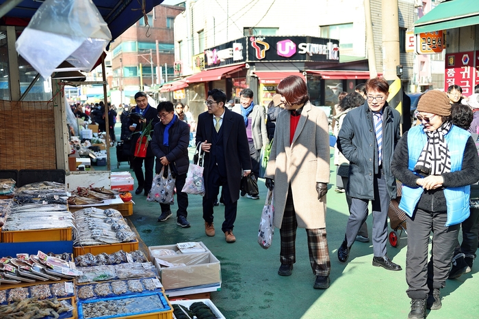 의왕시의회 23일 전통시장 방문