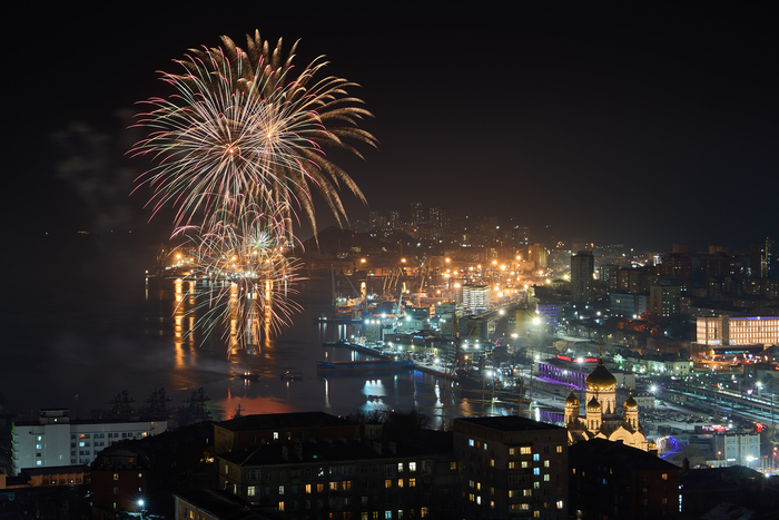 RUSSIA-VLADIVOSTOK-FIREWORKS-NEW YEAR CELEBRATION