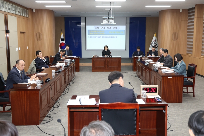 강원도의회 농수위, 글로벌본부 해양수산국 업무보고회