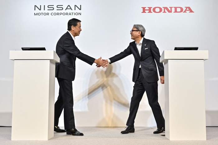 FILES-JAPAN-ECONOMY-AUTO-BUSINESS-HONDA-NISSAN