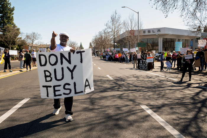 USA-TRUMP/TESLA-BONDI