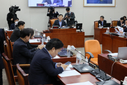 여야, 취업후 학자금 상환 법안 통과…"중위소득 100%이하 면제"