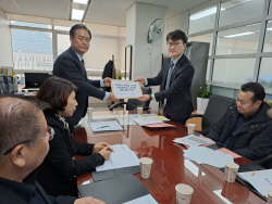 신영재 홍천군수, 지역 현안사업 협의 잰걸음