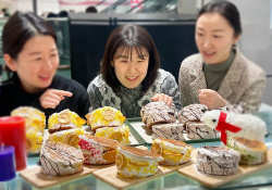 [포토] 신세계 센텀시티, 뉴욕 롤 ‘쁘띠이자뷰 D’서 선봬