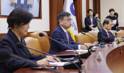 정부, 설 연휴 전후로 직접일자리 70만명 채용…농축수산물 최대 60% 할인