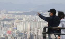 작년 한국 경제성장률 3년 만에 최저...새해에도 곳곳이 ‘암초’