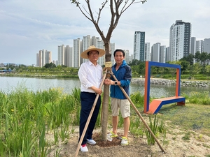 하남시 “미사호수공원 벚나무 주인 돼주세요”