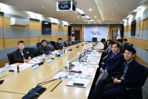 [포토뉴스]심재국 평창군수, 섭동굴 학술조사 연구 최종보고회 가