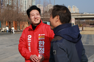 與 한정민 “지지율 3%짜리 당 대표 이준석 내 상대 아냐, 동탄은 현대보단 삼성”