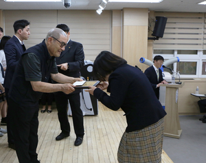 귀뚜라미그룹 최진민 회장, 인재 육성에 진심…홍익대사범대부속여중에 ‘귀뚜라미 장학금’ 후원