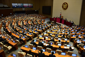 2주 남은 21대 국회, 송전망·고준위·해상풍력법 통과될까