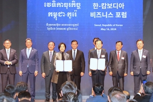 우리은행, 캄보디아에 ‘QR코드 결제시스템’ 구축키로